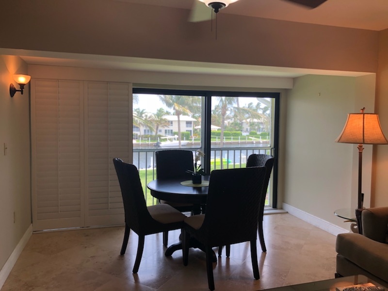 AC70B Dining Room